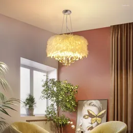 펜던트 램프 디자인 깃털 수정 램프 거실 침실 부엌 공주 공주 방 LED 매달려 실내 조명 장식 Maison