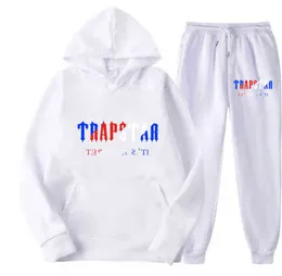 Tuta Trapstar Brand Printed Sportswear T-shirt da uomo 16 colori Warm Two Pieces Set Felpa con cappuccio allentata Pantaloni da jogging Sport trend fashion 699s