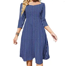 Casual Dresses Vintage randig klänning Summer Blue and White Elegant Ladies Three Quarter Aesthetic Mönster överdimensionerad