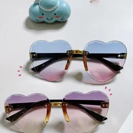 Sunglasses Fashion For ChildrenFashion Heart Gradient Color Personalized Trend Suitable 5-13 Year Old Children UV400