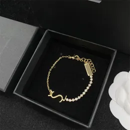 Дизайнерские ювелирные браслеты бриллиантовые модные браслет буква Женская брастель манжета -манжета Хрустально золото.