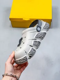 2023 Cheetah B slide Pantofole Recon Designer mens slide nero bianco Pantofola moda uomo donna diapositive sandali outdoor Scuffs sandalo