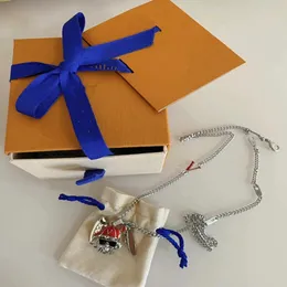 Nova joia de design italiano animal coelho pingente carta colar unissex acessórios de moda de rua