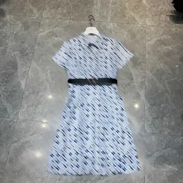 Kadın Tasarımcı Giyim Leydi Elbiseler Yüksek Kaliteli Gradyan Çiçek Tam Baskı Kız Elbise S-L Kısa Kollu Kız Etek Ağu02
