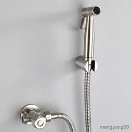 Soffioni doccia per bagno Bidet portatile Spruzzatore per rubinetto Bidet per bagno in acciaio inox Set di doccette portatili autopulenti R230804