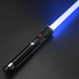 Светодиодные мечи, световой меч, тяжелый дуэльный RGB 16 Colors 5 Звуковые эффекты лазер меч Металлический рукояток бластер косплей Jedi Luminous Kids Toys 230803