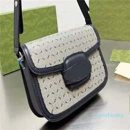 디자이너 -Evening Bags 여성 크로스 바디 숄더 가방 버클 핸드백 빈티지 클러스 금속 하드웨어 플래프 지갑 내부 지퍼 포켓