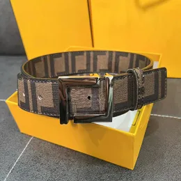 Cintura di design di lusso da uomo Cintura da lettera Tendenza moda Jeans Fibbia liscia Cintura da donna design vintage 3,5 cm Business Casual