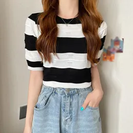 T-shirt damski T-shirt South Korean Short Krótki drewno w dekolcie w szyku dekolt puste dziewczyna letnie szczupły uprawy top żeńskie topy