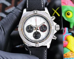 43mm Sports Mens Watches Swiss Multifunctional Quartz Movement Wristwatches Sapphire Crystal Rotating Bezel Water Resistant 316l Rostfritt stål Designer Watch