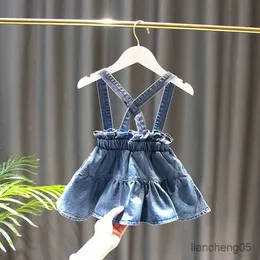 Одежда наборы девушек подходят новая маленькая девочка детская юбка набор рубашки для детской весны и осенней одежды костюма для одежды R230824