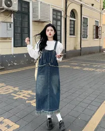 Women's Jeans Women 2023 Dark Blue Summer High Street Large Size Dress With Fat Fur Edge Pocket Strap Tasse