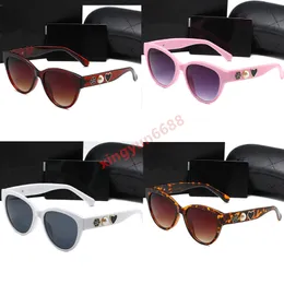 Óculos de sol de luxo quente Flores Designer de lentes polaróides feminino masculino óculos de moda sênior para mulheres Óculos de óculos de metal vintage Metal Sun Glasses