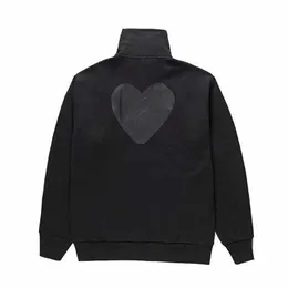 2023 New Play Peach Heart Cardigan Coat Back Large Black Heart Maglione con colletto in piedi per uomo e donna Genitore-figlio