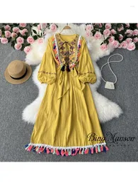 Vestidos casuales Primavera / Verano Vintage Industria pesada Estilo étnico Bordado Colorido Borla Cintura Amarre Algodón Lino Vestido Turismo Vacaciones