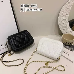 Bolsa de desenhista jantar Xiaoxiangfeng Gold Coin Saddle Bag 23 New Lingge Chain High Grade Fashion Versatile One Ombro Crossbody Pequeno para Mulheres