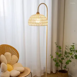 Golvlampor elegant stående vardagsrum varm belysning minimalistisk europeisk lampa nordisk dimbar lampada da terra dekor