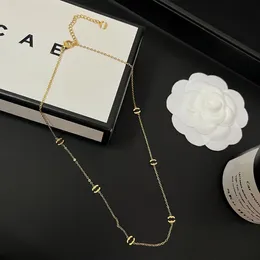 Дизайнер логотип подвесной ожерелье женская любовь подарки с бриллиантовым ожерельем Новое очарование свадебная вечеринка Колье колье из нержавеющей стали.