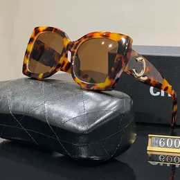 مصمم مان المرأة المستطيلات الشمسية للجنسين مصمم Goggle Beach Sun Glasses Retro Frame Design UV400 هدية مثالية