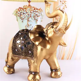 Dekorativa föremål Figurer Gyllene harts Elefantstaty Feng Shui Elegant Elephant Trunk Sculpture Lucky Wealth Figurine Crafts Ornament for Home Decor 230804