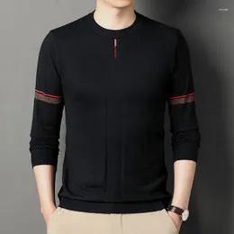 Herrtröjor Browon 2023 Autumn Black Pullovers Mens randiga runda nacke Långärmad jacquard vävande mittliv Casual Menkläder