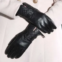 Fem fingrar handskar kvinnors läderhandskar fårskinn handskar för damer svarta äkta läderhandskar mode kvinnliga handskar 2022 ny stil mittens l230804