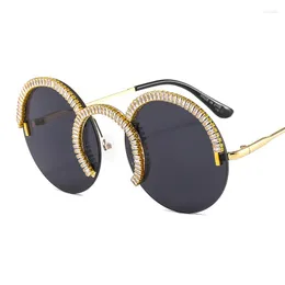 Solglasögon 2023 Luxury Round Women Fashion Märke Design Unika näsring Sol Glasögon Vintage Ocean Lens Diamond Eyewear Unisex