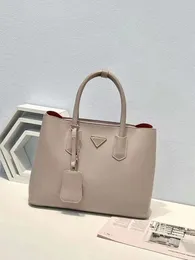 Designer Bag Large Classic Saffiano Retro Tote bag Fashion Messenger Handbags in Leather Women Man Business handle Classic Triangle