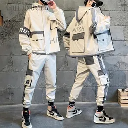 メンズトラックスーツGmiixder Hiphop Workwear Sports Set Korean High Streetカジュアルフード付きレタージャケットAutumn Winter Techwear Pants 2PCS Suit 230804