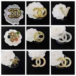 S designer broche marca carta broches banhado a ouro strass pérola flores broche pino das mulheres casar festa de casamento jóias