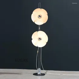 Floor Lamps Nordic Creative Flower Lamp Rotatable Petal Standing For Living Room Bedroom Beside Home Decor Led Lights