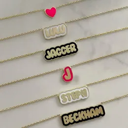 Collane con ciondolo Collana con nome personalizzato in acciaio inossidabile Lettere bolla Regali personalizzati colorati Smalto 230807