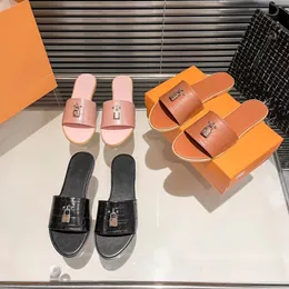 Tasarımcı Kadın Terlik Sandalet Sandalet Düz Mule Monogramlar Tuval Altın Çember Açık Terlik Yaz Tasarımcısı Lüks Moda Bayanlar Plaj Düz Flip Flops 02