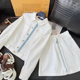 Tvådelad kläddesigner White Denim dragkedja jacka+hög midja A-linjen kort kjol, färsk och åldersminskande, stilig, fashionabla casual set 9wrp