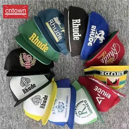 Rhude Hat Outdoor Baseball Cap Hip Hop Graffiti kapelusz swobodne literowanie zakrzywione rondo vintage mężczyźni kobiety swobodne klasyczne styl retro graffiti VISOR CAPS Prezent