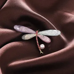 Pins Brooches Muylinda Freshwater Pearls Dragonfly Brooches for Women Vintage Elegant White Resin Insect Brooch Pins Gift Winter Coat Jewelry HKD230807