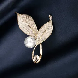 Pinki broszki delikatne broszki liści drzewa Pinsy dla kobiet w stylu kryształowego kryształowego kryształowego kryształowego koszule garnitury broszka broszka broch obroża biżuteria HKD230807