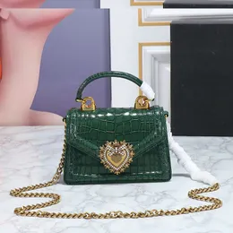Crocodile Pattern Handbag Genuine Leather Chain Shoulder Bag Flap Messenger Purse Love Bow Heart Shaped Diamond Decoration Top Quality Women Designer Clutch