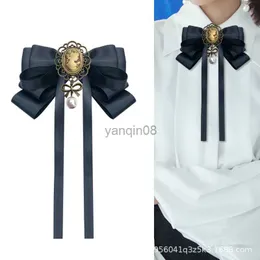 Pins Brooches i-Remiel Black Beauty Head Bow Tie Female Brooch Retro British College Style Bows Brooches for Women Shirt Collar Accessories HKD230807