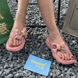 Summer Decorative Sandals Women's New Bow Clip Toe Sandals Wear Fashion Pendant Small Bear Flip Flop