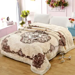 Cobertores em vendas 2kg 6kg Cobertor Raschel 2 PLY camadas duplas cobertores lança cobertura de cama macia em relevo veludo BLKT na China 230808