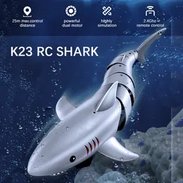 ElectricRC Animals 24G K23 RC Shark Rproof Racing Fish Robot Dual Motor Model Radio Kontrola Podwodne prezenty elektryczne Zabawki dla chłopca 230807