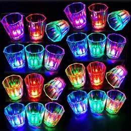 Andra evenemangsfestleveranser 6 12 24st LED Glowing Glasses Cup Light Up S Flash Drinking For Glow in the Dark 230808
