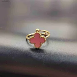 Ontwerper Sieraden Klaver Ring Klassieke Diamant Vlinder Trouwringen van Vrouw Man Liefde Goud Zilverachtig Chroom Hart Valentijnsdag Moederdag Giftd4q2