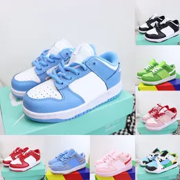 Kids Designer Buty chłopiec dziewczyna Czarna biała różowa walentynki Uniwersytet Niebieski Athletic Outdoor Sports Platforma Dzieci jogging chodzący OG Casual Sneakers Treakers