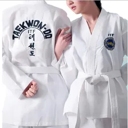 보호 장비 직업 ITF 승인 백인 유니폼 태권도 학생 Doboks Suit Kimono 무술 태권 의류 긴 슬리브 피트니스 GI 230808