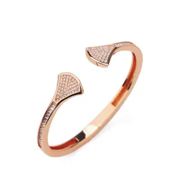 Pulsera de diseño Joyas de oro Brazalete Joyas Pulseras de amor de gama alta Pulsera de brazalete de lujo Joyas de diseño Accesorio de moda de lujo Pulsera de oro Regalos para mujeres