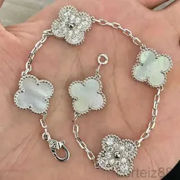 2023 Diseñador de lujo Pulsera con dijes Trébol Perla 4 piezas 18k Collar de oro Pendientes Boda Marca láser Pulsera780sthhjaqwh