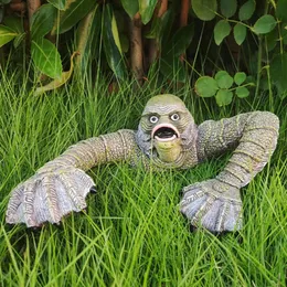 Decorative Objects Figurines Creature from The Black Lagoon Halloween Wall Decoration Grave Figure Model Cosplay Lizard Man Monster Room Outdoor 230809