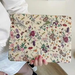 Fiori vintage di lusso con portamatite Funda per il nuovo iPad 10.2 generazione 10.9 iPad Pro 11 9.7 8 9th Air3 pro10.5 10th Case HKD230809